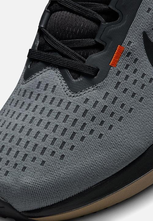 Nike - Air Winflo 10