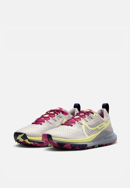 Nike - Pegasus Trail 4