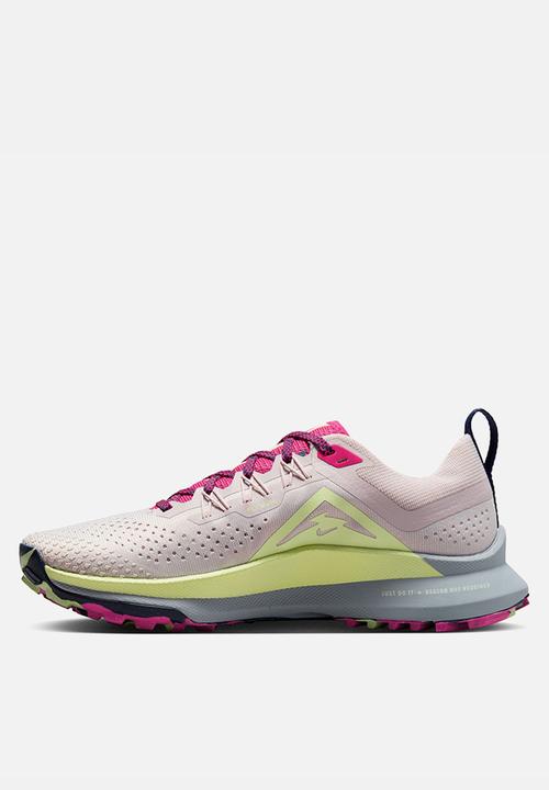 Nike - Pegasus Trail 4