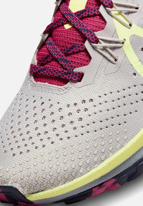 Nike - Pegasus Trail 4