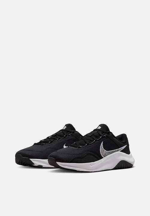 Nike - Legend Essential 3 Next Nature