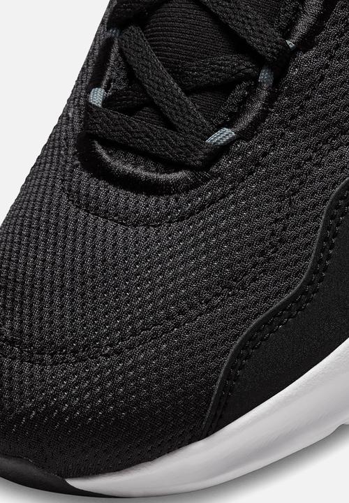 Nike - Legend Essential 3 Next Nature