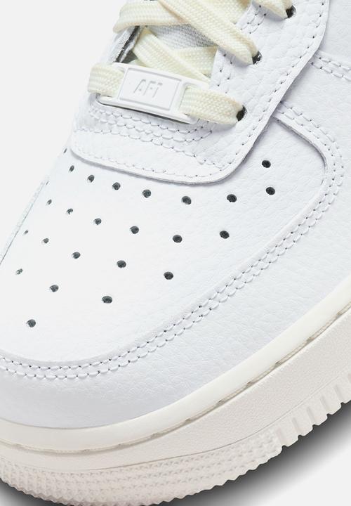 Nike - Air Force 1 '07