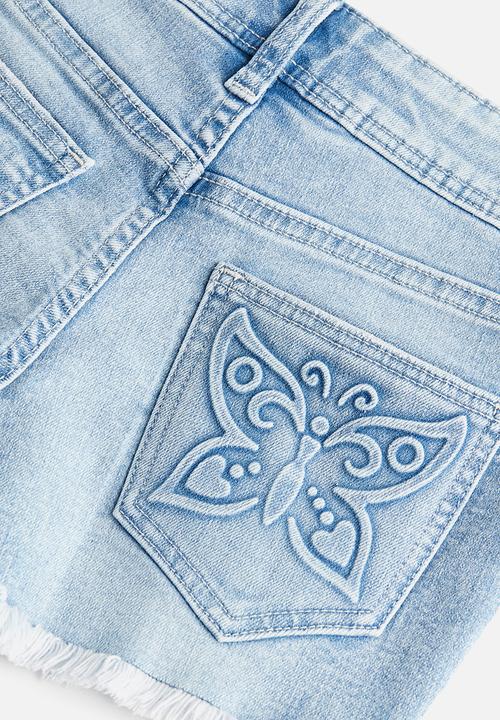 H&M - Denim shorts - light denim blue/butterfly