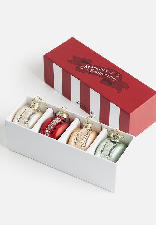H&M - 4 Pack christmas tree decorations - red macarons