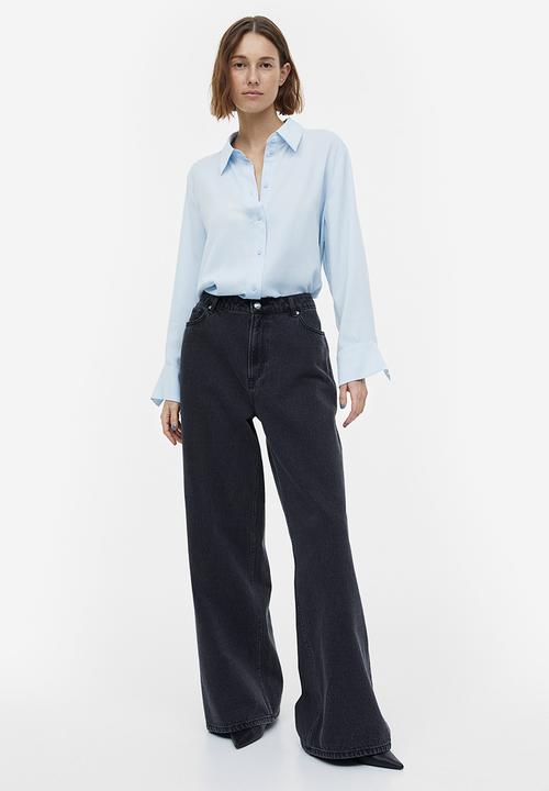 H&M - Pointed collar shirt - light blue 