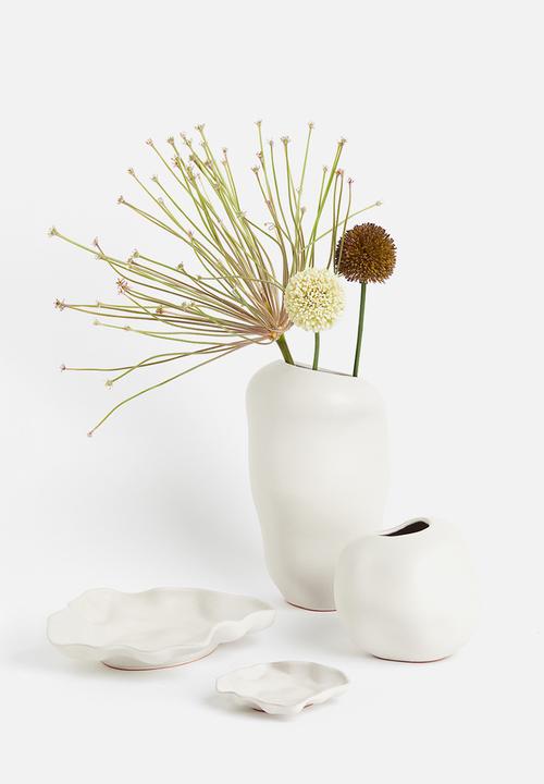 H&M - Terracotta tray - white