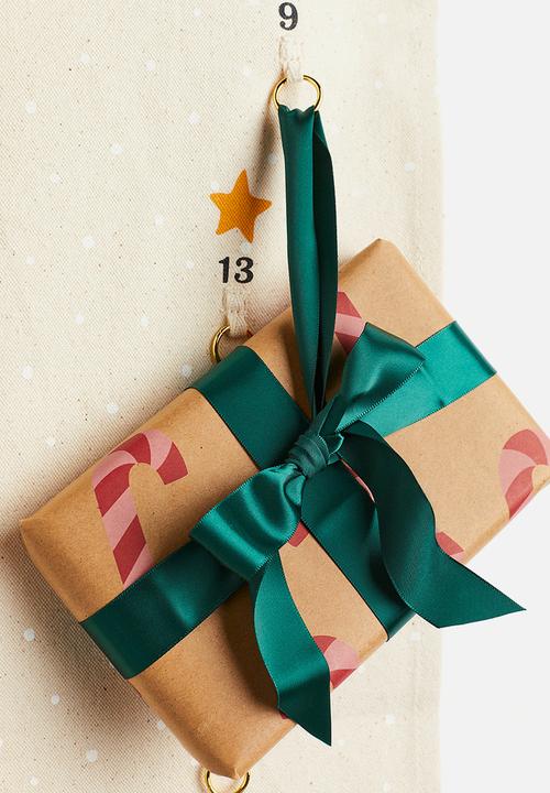 H&M - Wall-hung advent calendar - red christmas