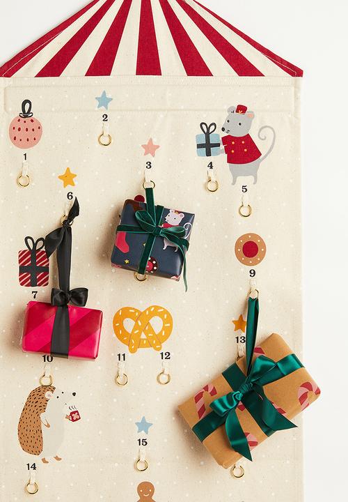 H&M - Wall-hung advent calendar - red christmas