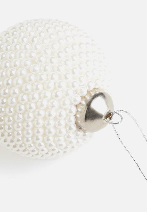 H&M - Pearl christmas tree bauble - white