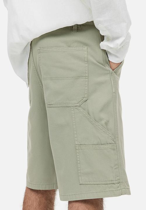H&M - Relaxed fit worker shorts - green
