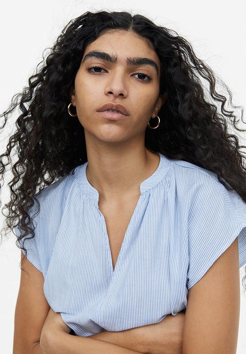H&M - V-neck blouse - light blue & white striped