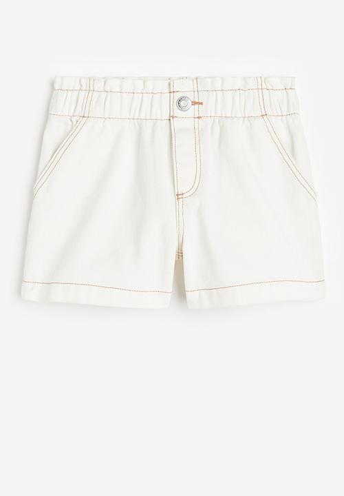 H&M - Loose fit denim shorts - white