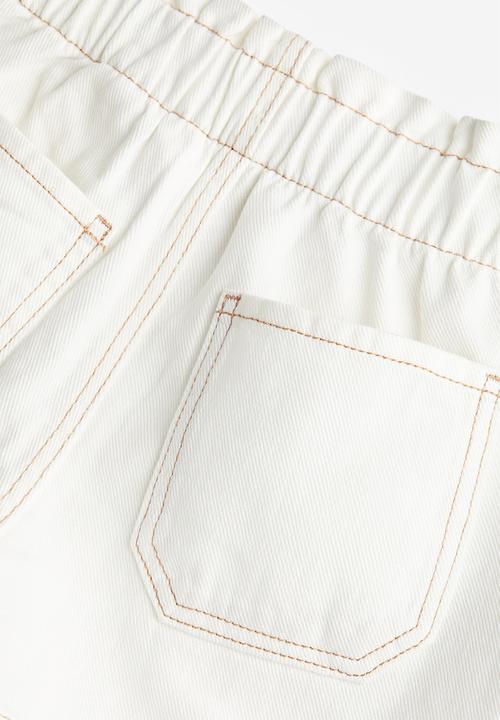 H&M - Loose fit denim shorts - white