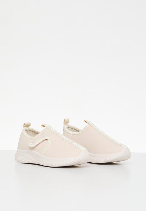 SOVIET - I roman - beige mono