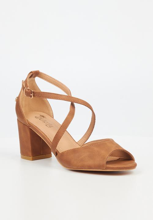 Butterfly Feet - Heather1 blockheel sandal - tan