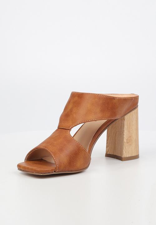 Butterfly Feet - Meka1 blockheel sandal - tan