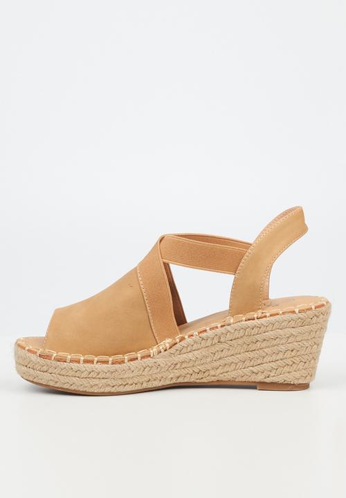 Butterfly Feet - Sady1 wedge sandal - beige