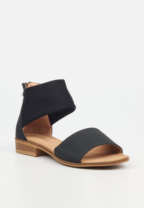 Miss Black - Micah6 strap sandal - black