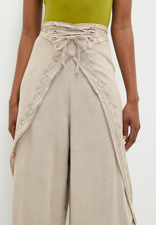 Stella Morgan - Open side harem pants with front detail - stone
