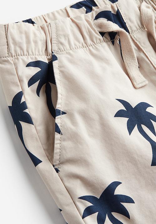 H&M - Cotton shorts - light beige palm trees