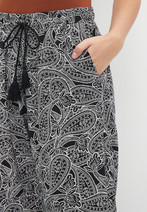HAILYS - Graphic Print Trousers - Black Diverse