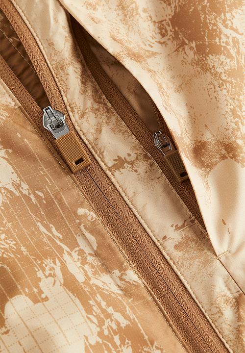 H&M - Regular fit sports windbreaker - beige patterned 