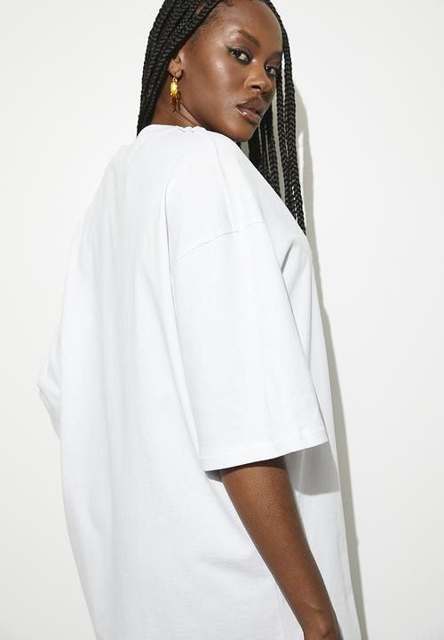 Superbalist - Orapeleng I Eat Fashion  T-Shirt Dress - White