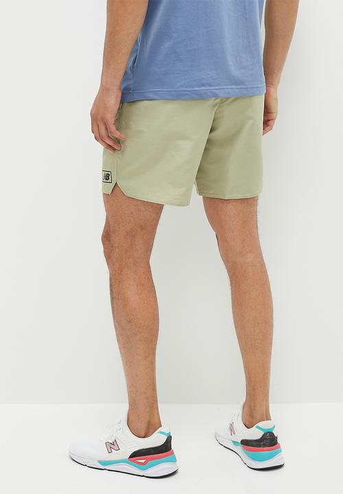 New Balance  - NB Essentials Woven Short - green