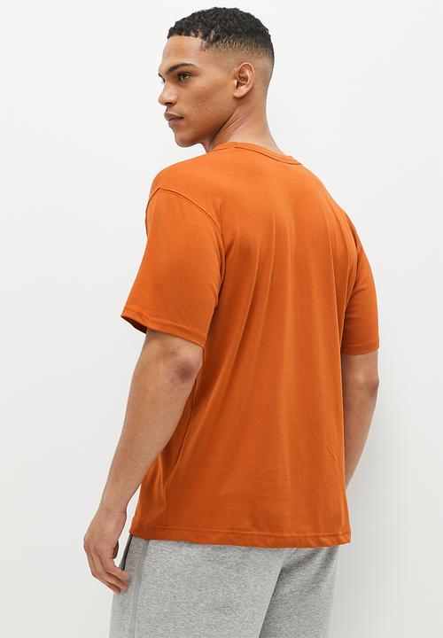 New Balance  - NB Essentials Logo Tee - orange