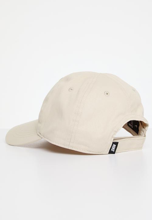 Nike - Nike futura curved brim cap - sanddrift