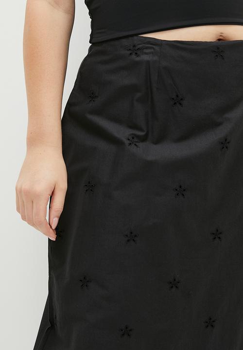 Cotton On - Plus Ellie Maxi Skirt - Cutwork Black