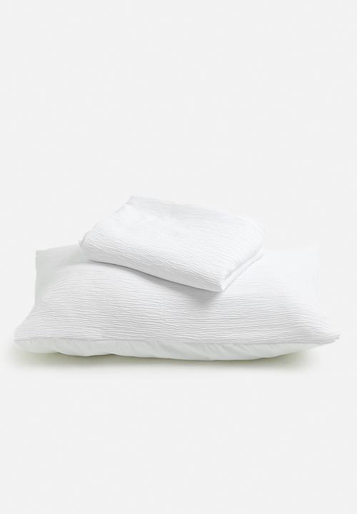 Sixth Floor - Soft crinkle duvet cover set - white