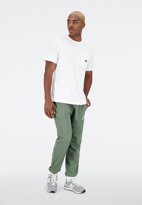 New Balance  - NB essential stacked logo pocket tee - white