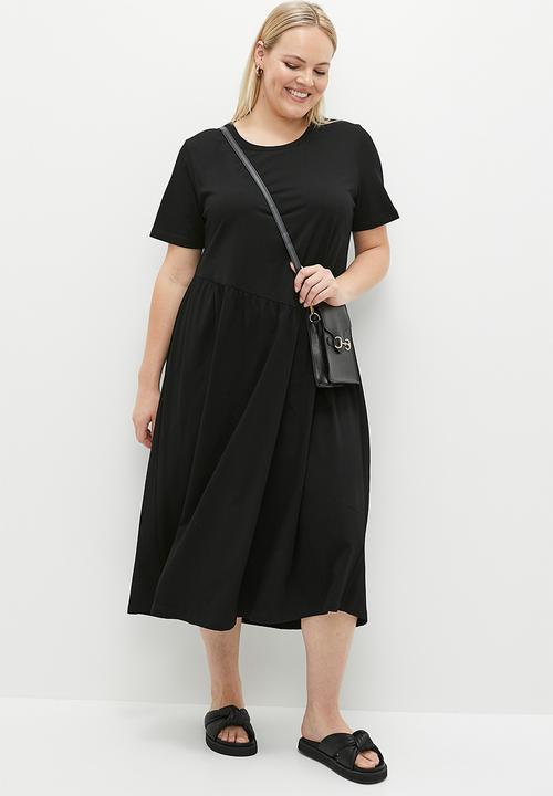 Me&B - Plus diagonal tee dress - black