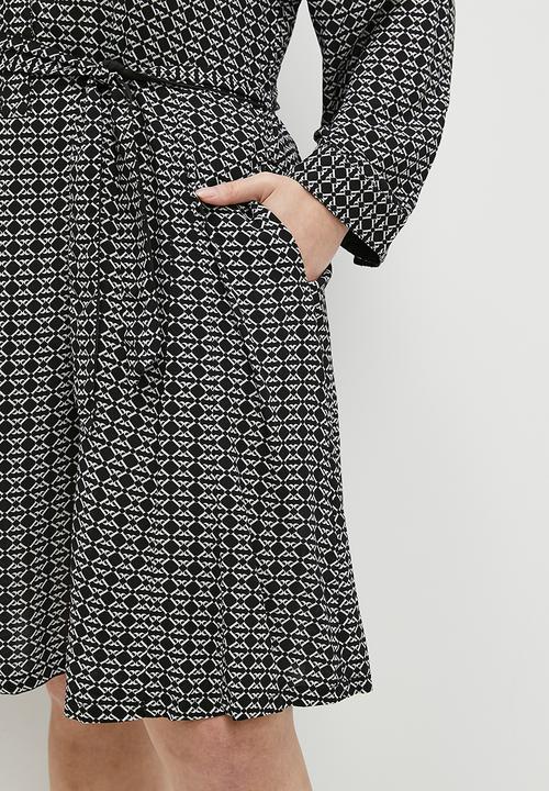 POLO - Plus lily monogram long sleeve belted dress - black