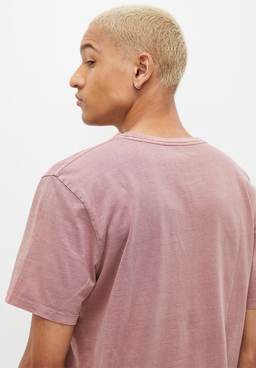 Cotton On - Organic regular fit crew t-shirt - dirty burg 