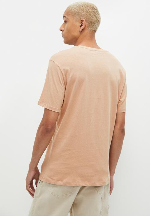 STYLE REPUBLIC - Josh crew neck logo graphic tee - mocca