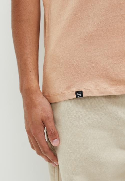 STYLE REPUBLIC - Josh crew neck logo graphic tee - mocca