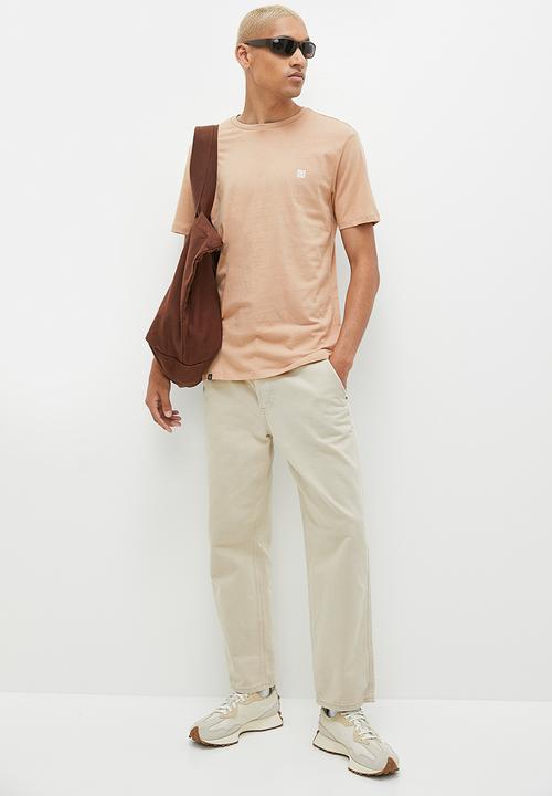 STYLE REPUBLIC - Josh crew neck logo graphic tee - mocca