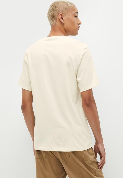 Converse - Converse go-to star chevron logo standard fit T-shirt - ecru 