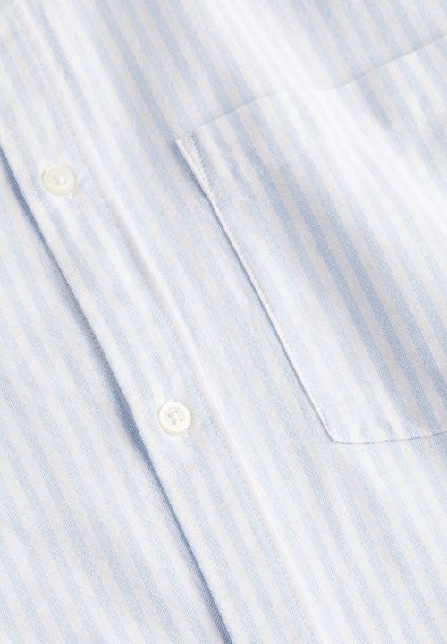 H&M - Relaxed fit short-sleeved oxford shirt - light blue white striped