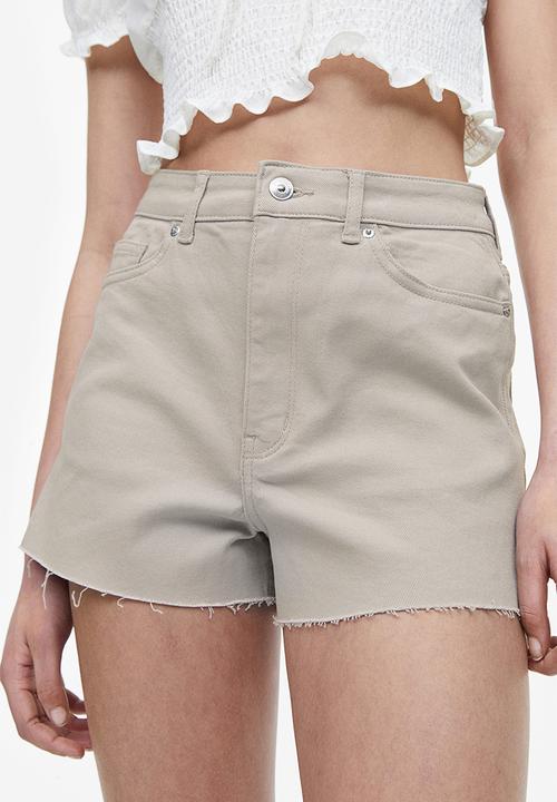 H&M - High-waisted twill shorts - greige 