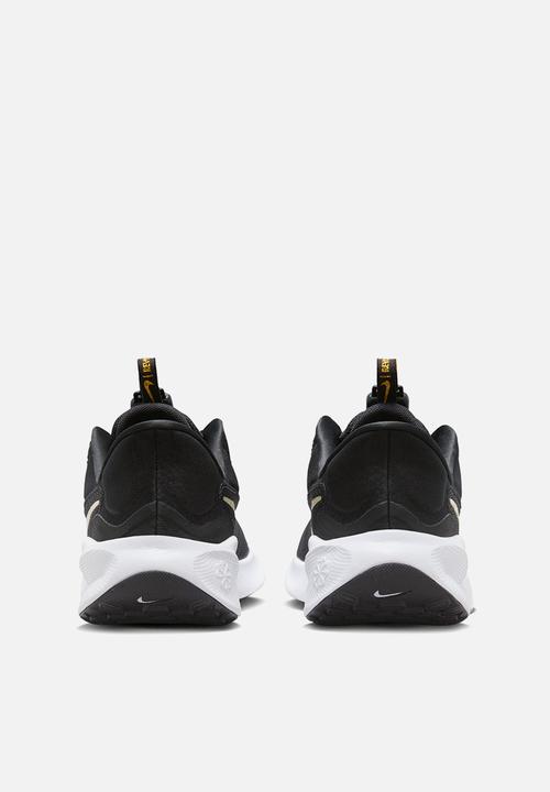 Nike - Revolution 7 Flyease