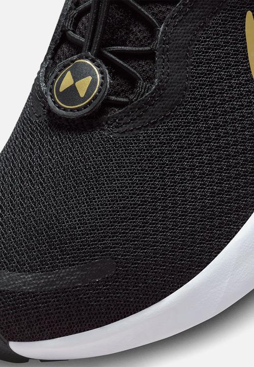 Nike - Revolution 7 Flyease