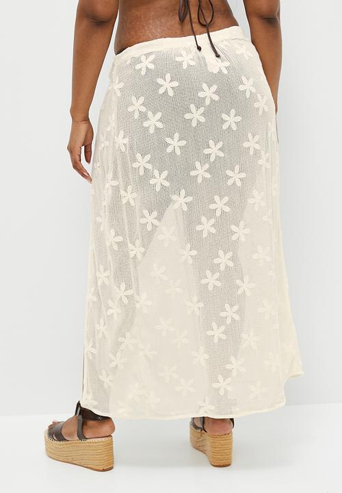 Cotton On - Plus Open Mesh Beach Sarong Wrap Skirt - White/Floral