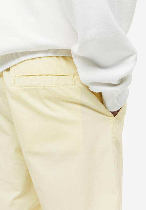 H&M - Regular fit cotton shorts - yellow
