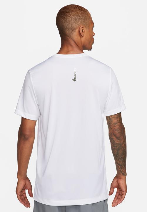Nike - Dri-FIT Fitness t-shirt.- white 
