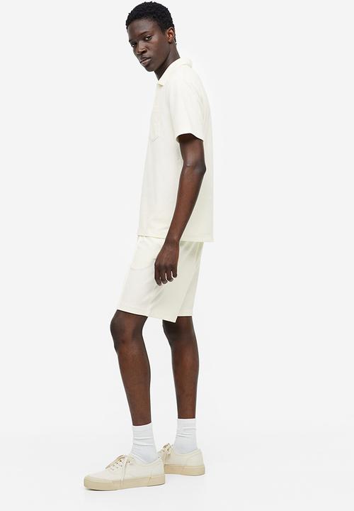 H&M - Regular fit terry shorts - cream