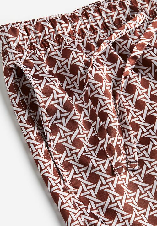 H&M - Regular fit pyjama shirt and shorts - brown patterned